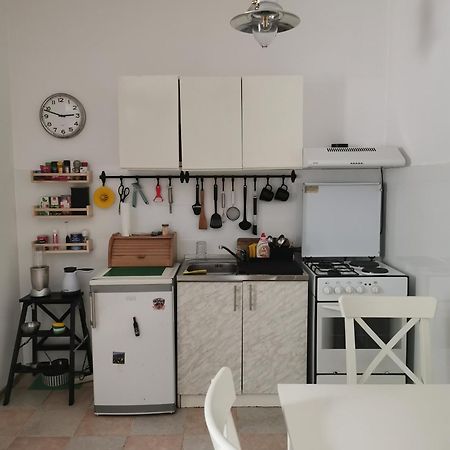Novi Apartman 19 ฟอชา ภายนอก รูปภาพ