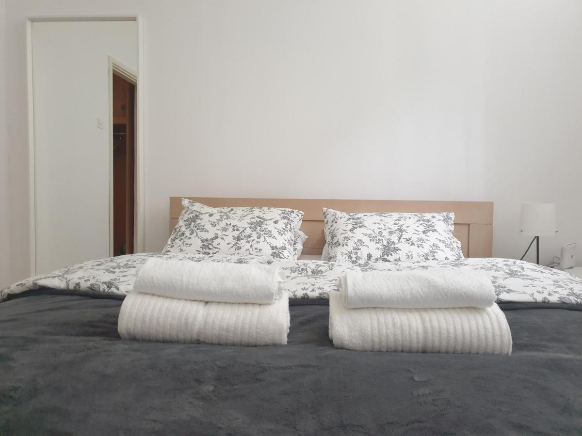 Novi Apartman 19 ฟอชา ภายนอก รูปภาพ