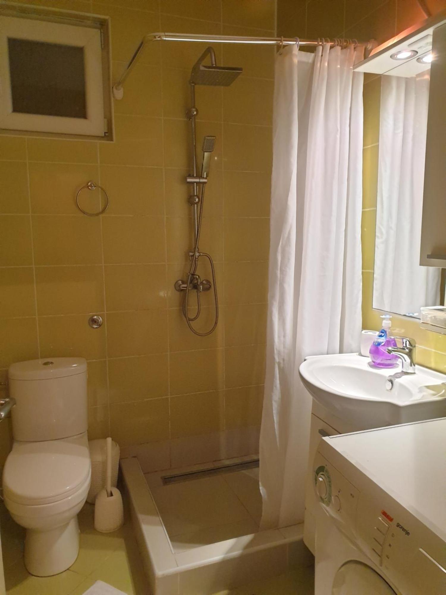 Novi Apartman 19 ฟอชา ภายนอก รูปภาพ