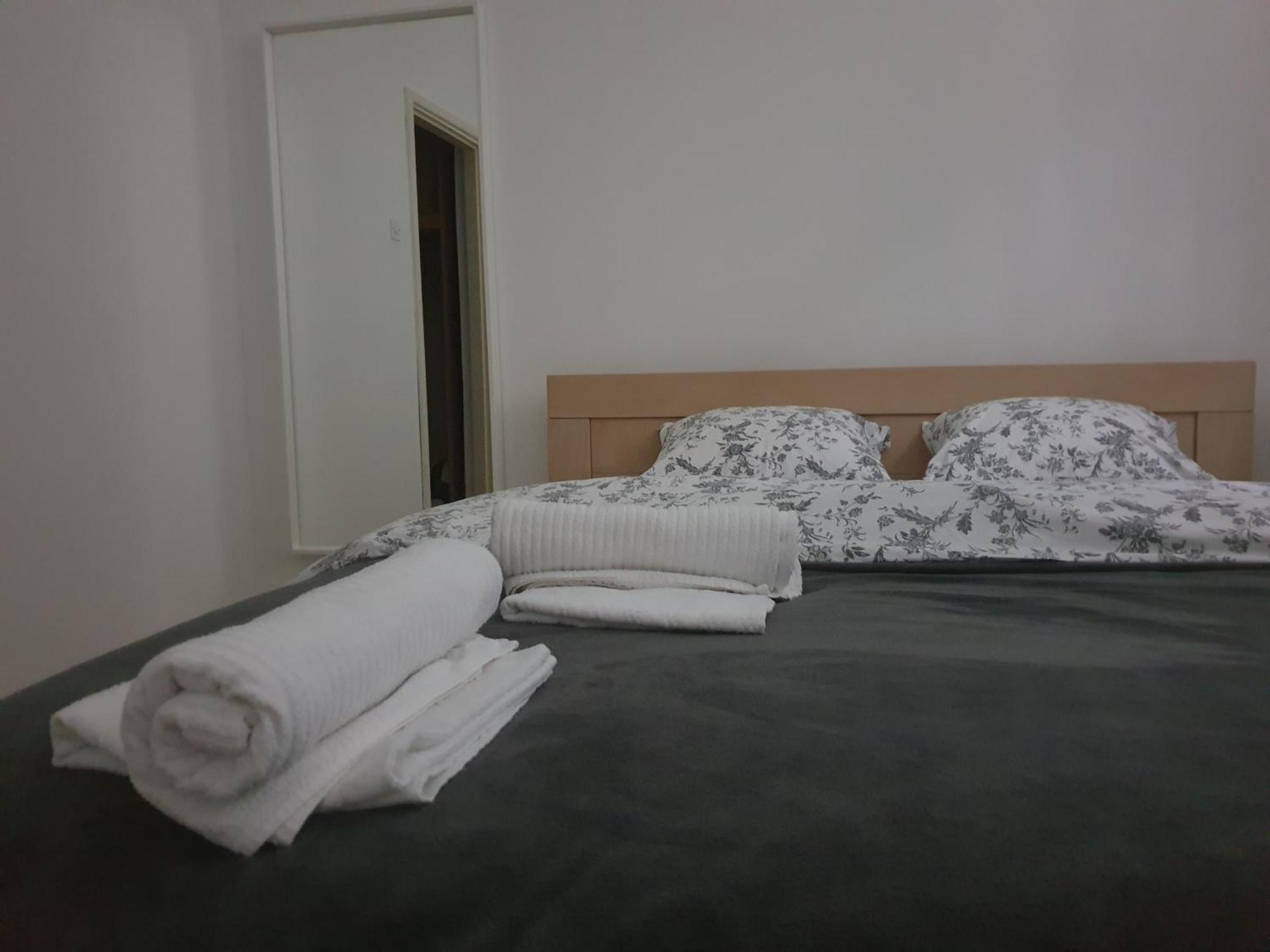 Novi Apartman 19 ฟอชา ภายนอก รูปภาพ